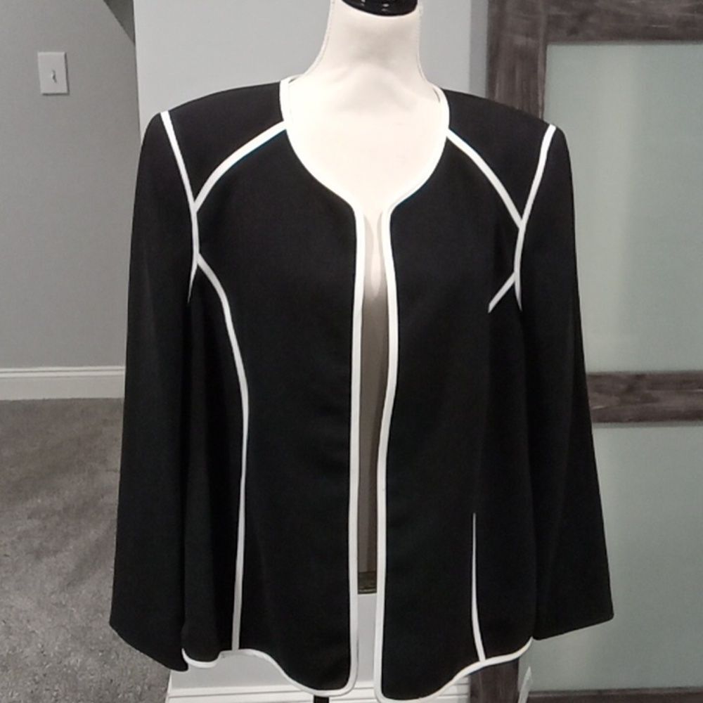 Black Contrast-Trim Open Front Women's Jacket